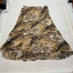 Metro Wear Floral Flowy Maxi Skirt (L)